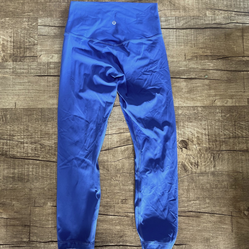 Like new Lululemon leggings 23 inch size 6